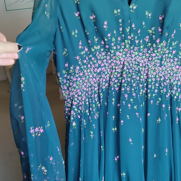 Hand painted flowers elegant evening gown - Picture 1 of 11